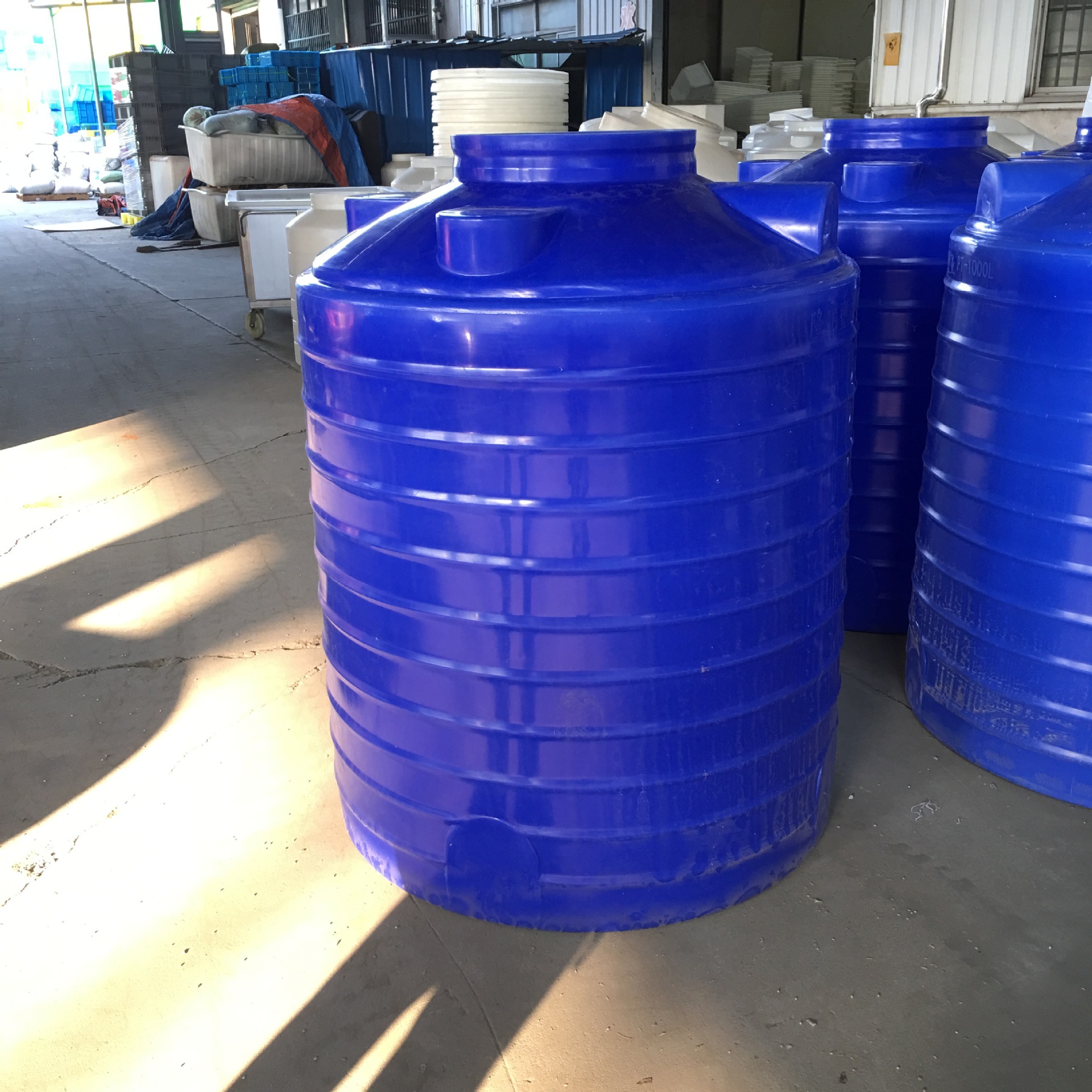 1000l药剂pe储存罐消防蓄水桶雨水桶滚塑加工1吨塑料水箱