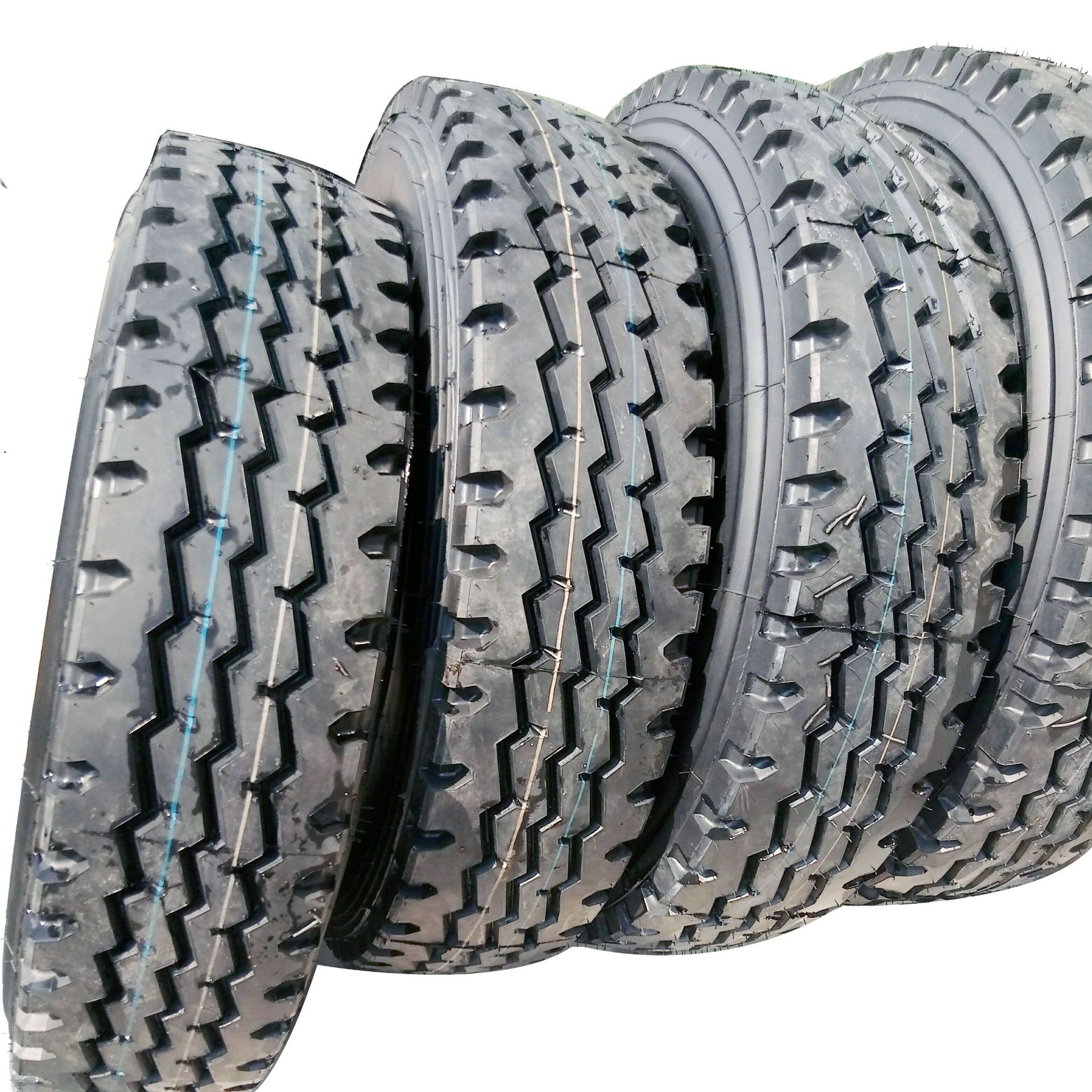 00r20子午线卡车轮胎 全新钢丝货车轮胎耐磨