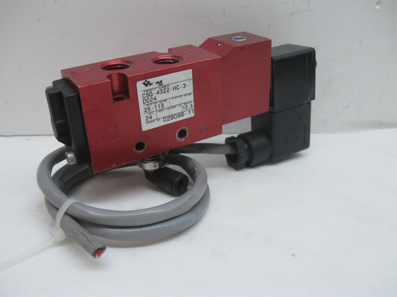 现货供应美国原装进口versa电磁阀vgg-4712-12-14-31-a120 品类齐