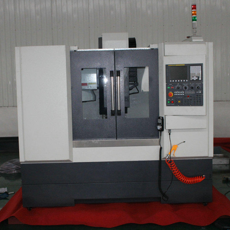 四轴联动立式加工中心机床 855四轴加工中心优恩加工中心机床厂家