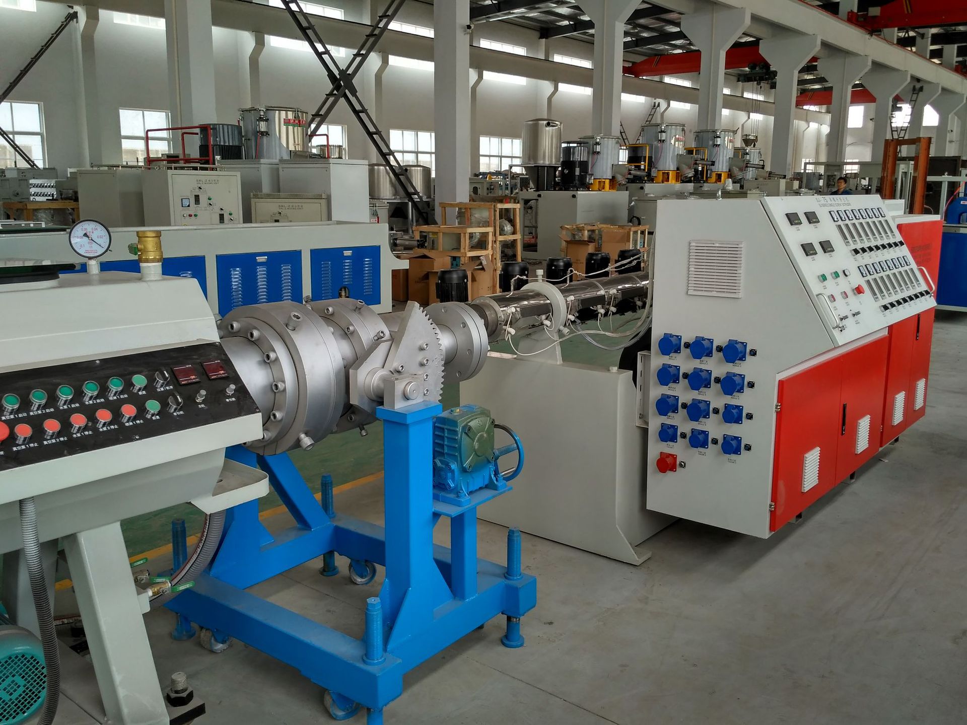 沃锐思机械生产peppr管材生产线塑料管材管道挤出设备