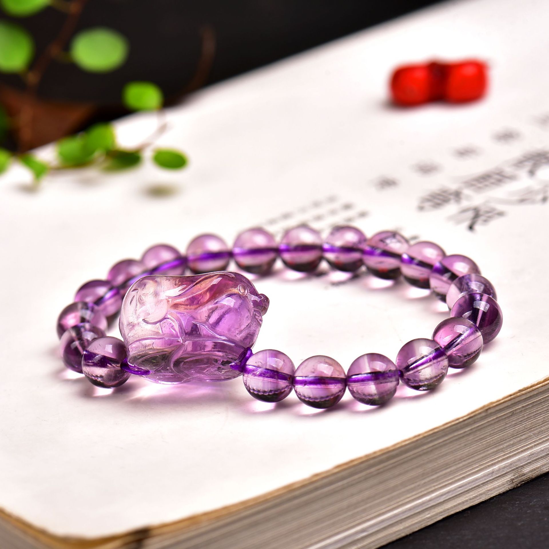 厂家直销天然紫水晶福猪手链生肖猪单圈手串本命年吉祥物男女款