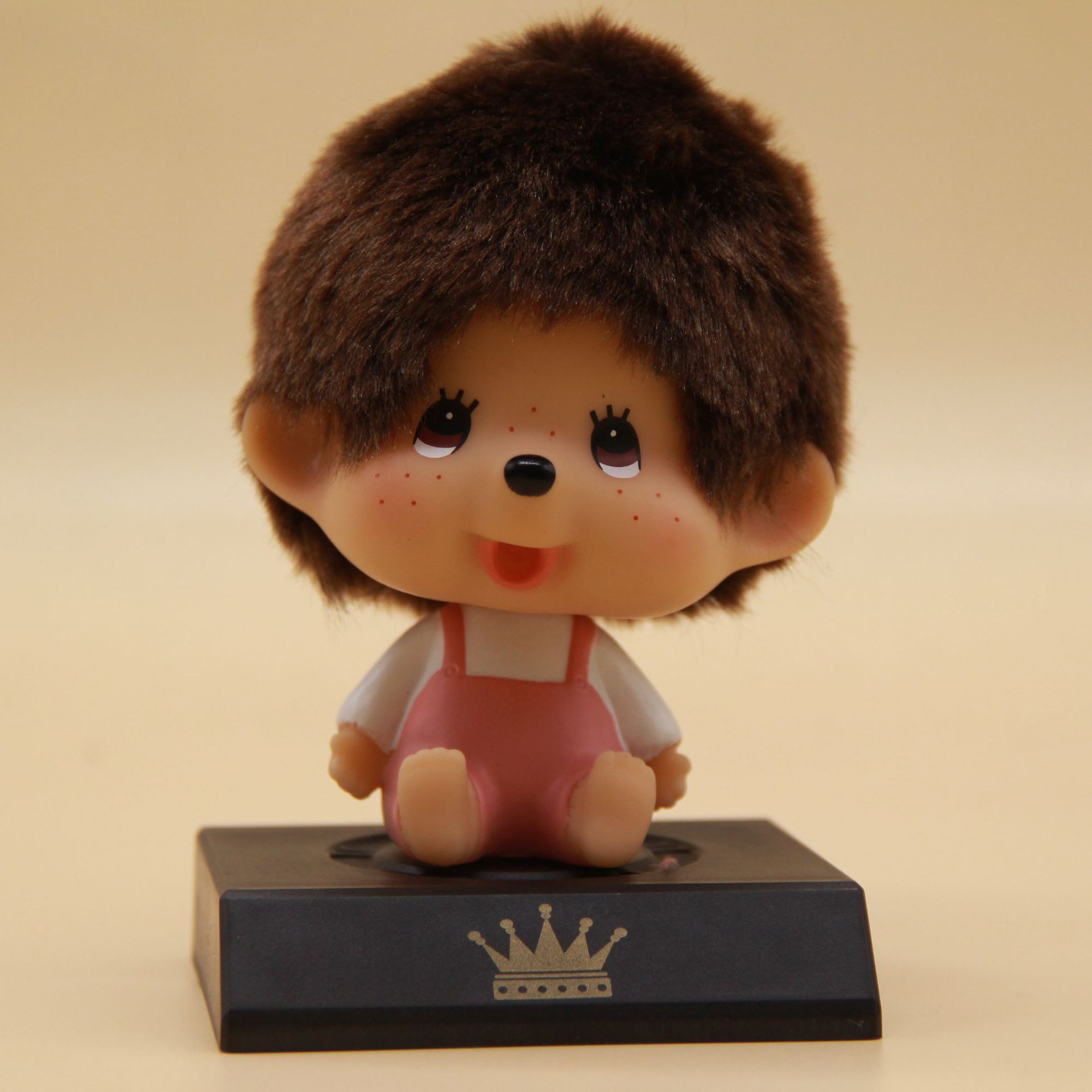 摇头蒙奇奇汽车摆件室内书房摆设搪胶玩具创意礼品小玩偶diy镶钻