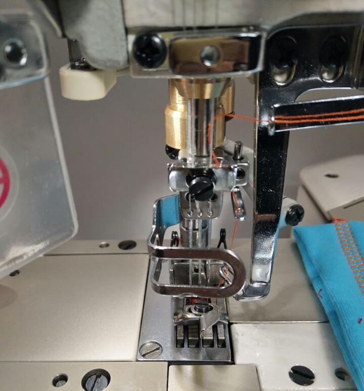 批发飞马款600小方头绷缝机三针五线绷缝机电脑直驱工业缝纫机