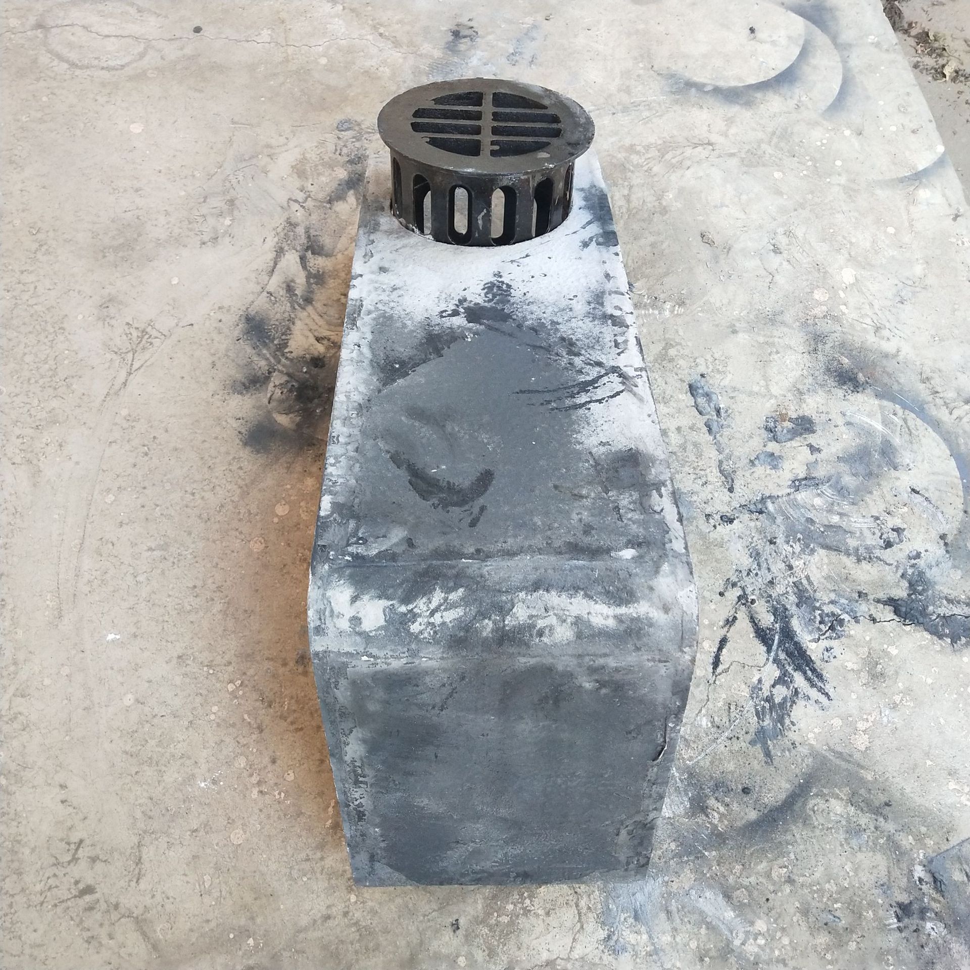 厂家直销桥梁铸铁泄水管矩形铸铁泄水管铸铁篦子底座