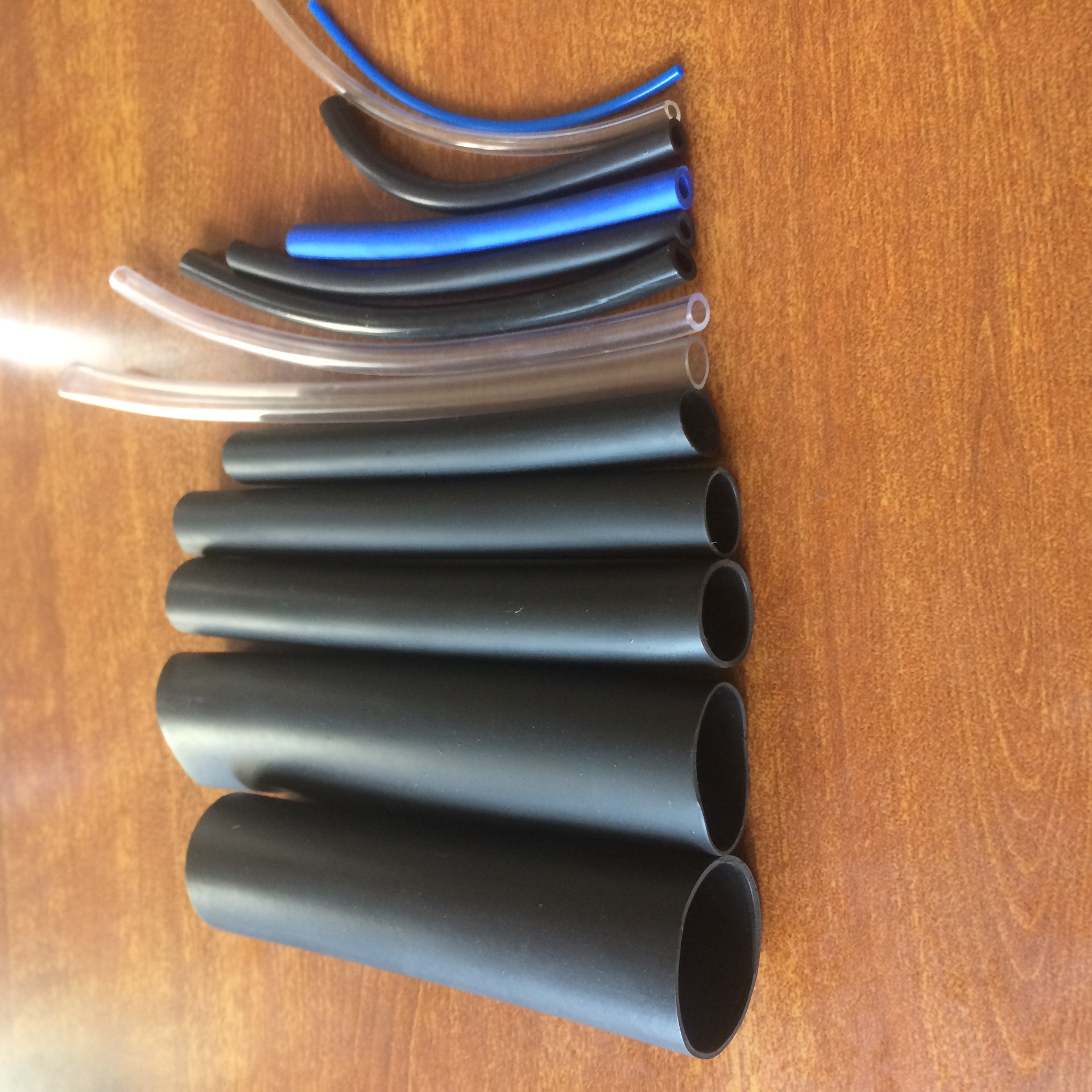 大量批发零售pvc汽车雨刮喷水皮管 汽车前挡风玻璃喷水连接管