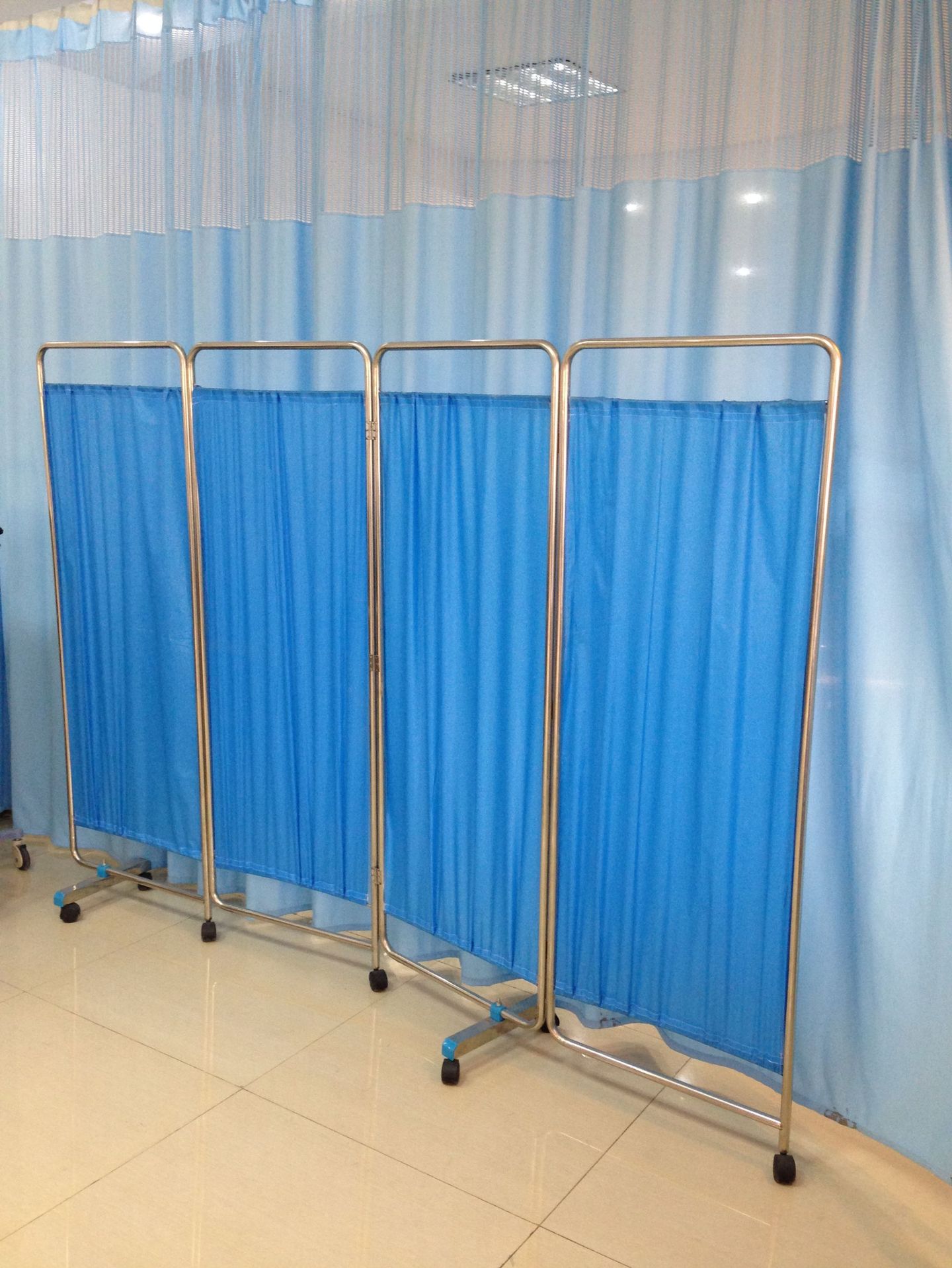 厂家直销加厚不锈钢屏风 医用四折屏风 可拆装 医院隔断
