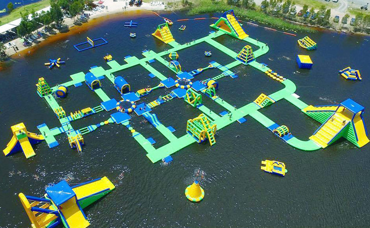 水上冲关闯关设备 大型移动支架水池 成人游泳池儿童充气水上乐园