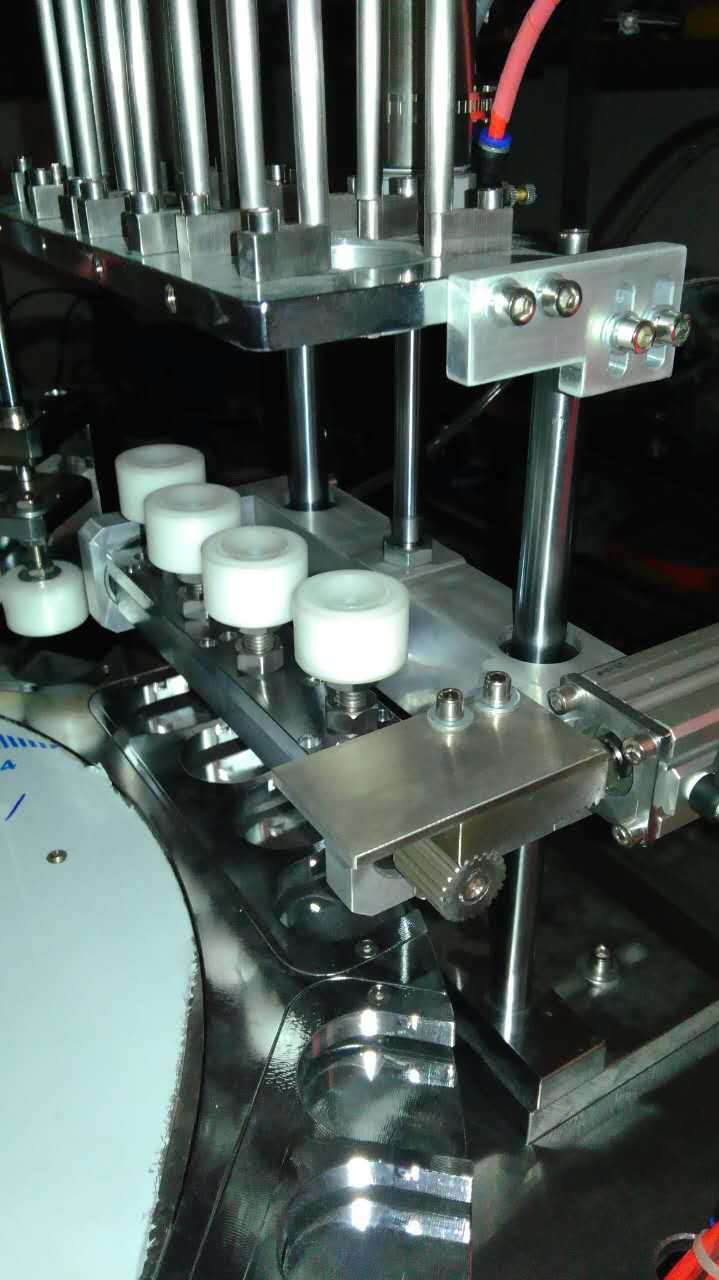 瓶盖压垫机.瓶盖入垫机.全自动入垫机.