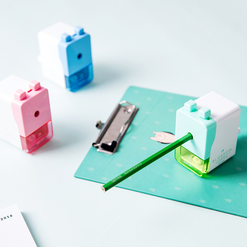 得力0744削笔机 卡通手摇卷笔刀 铅笔转笔器 学生文具官方旗舰店