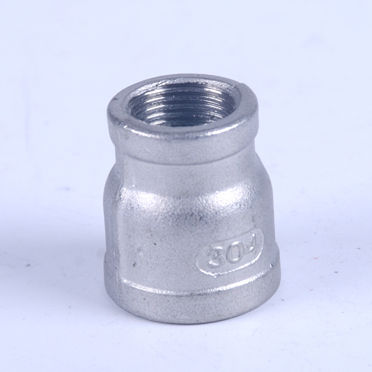 304材质不锈钢4分*2分铸造内丝dn15大小头变径内螺纹管古接头