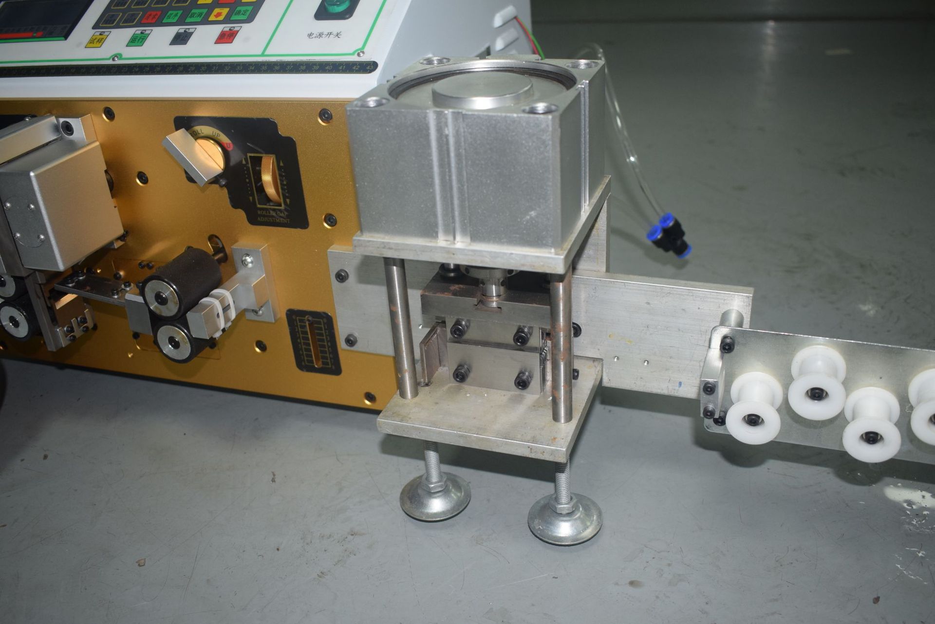 厂家批发全自动排线电脑剥线机 多并线裁线剥皮机