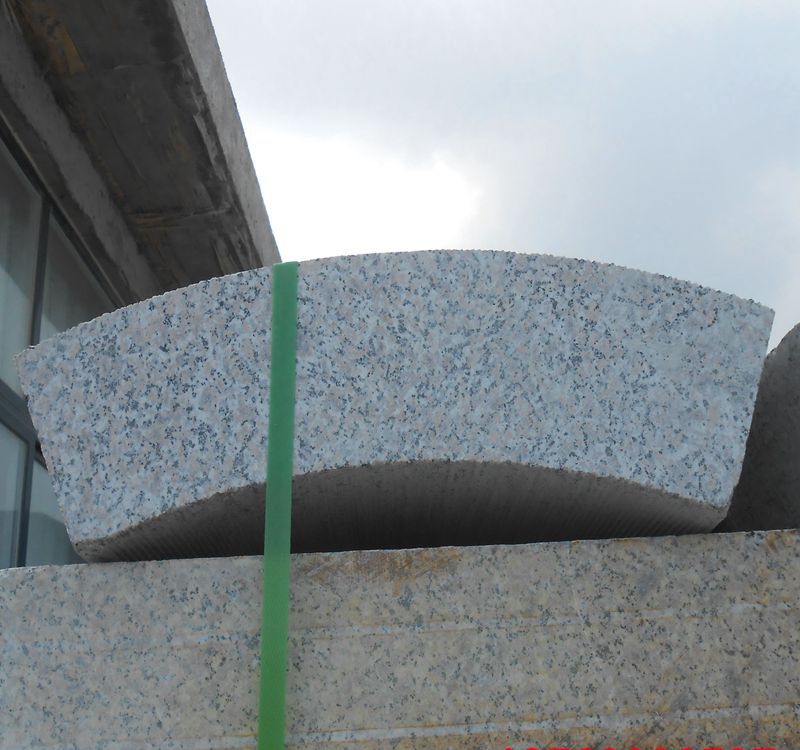 c型路侧石 异型石材加工厂家 弧形路边石 图片 大理石路牙石 尺寸
