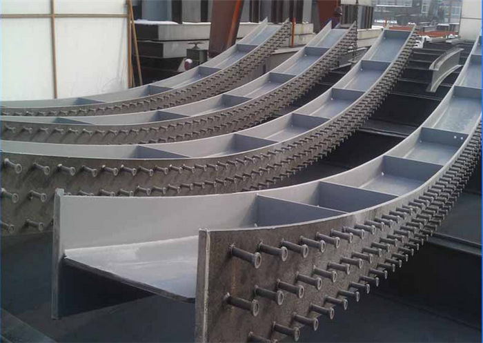 山东钢结构公司承接西非马里弧形钢构件加工出口