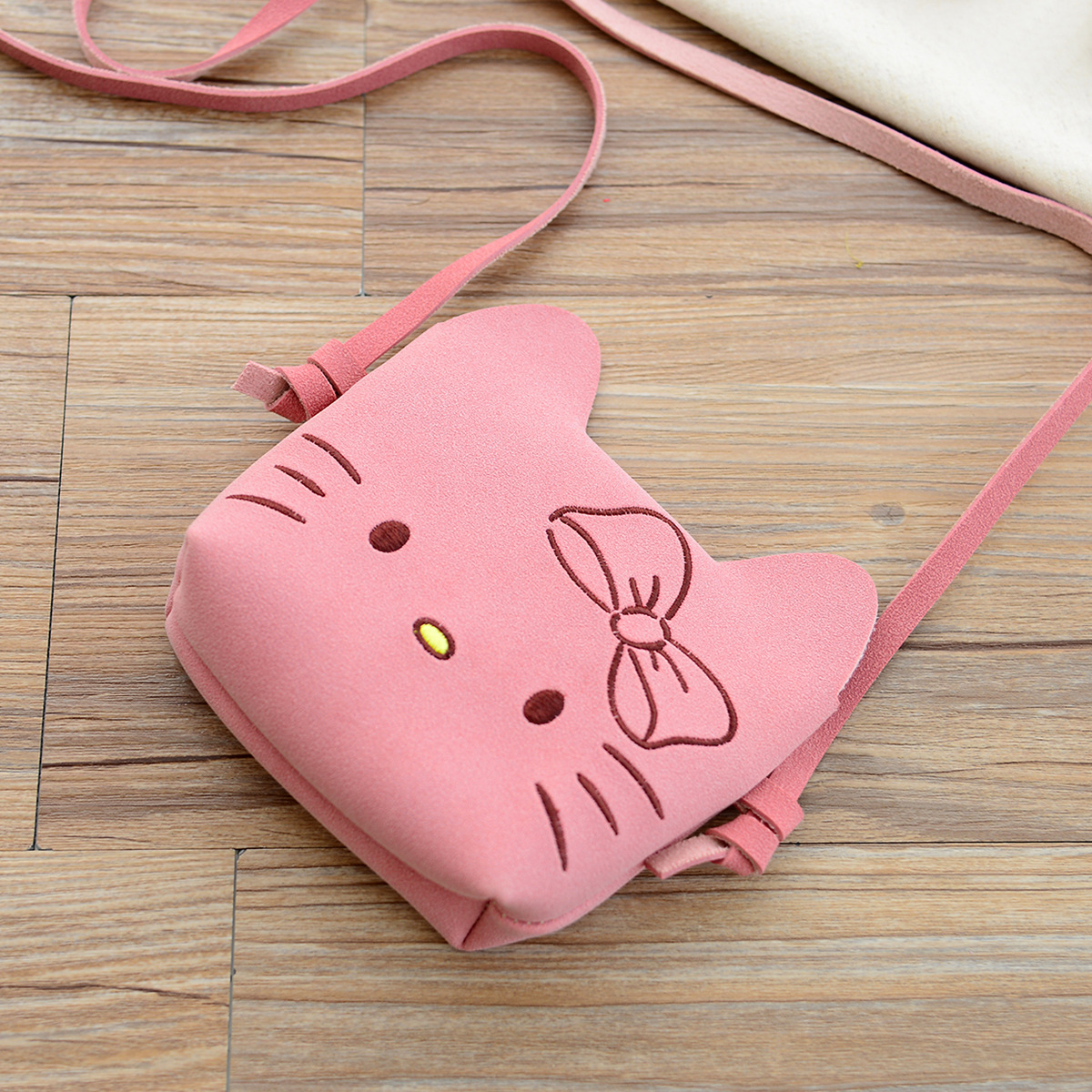 凯蒂猫包包斜挎包时尚可爱公主女童美爆迷你小包夏季潮宝宝小背包