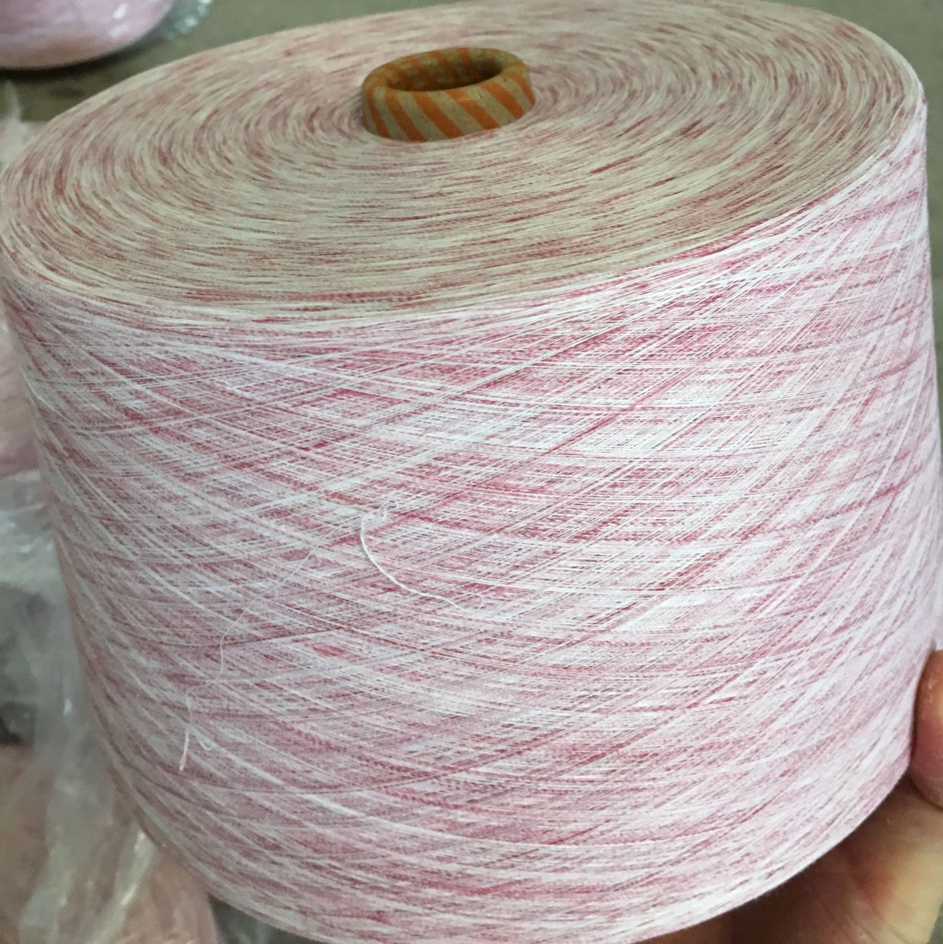 常规现货色纺涤棉段彩纱白加红段彩白加黑段彩纱白加深兰段彩