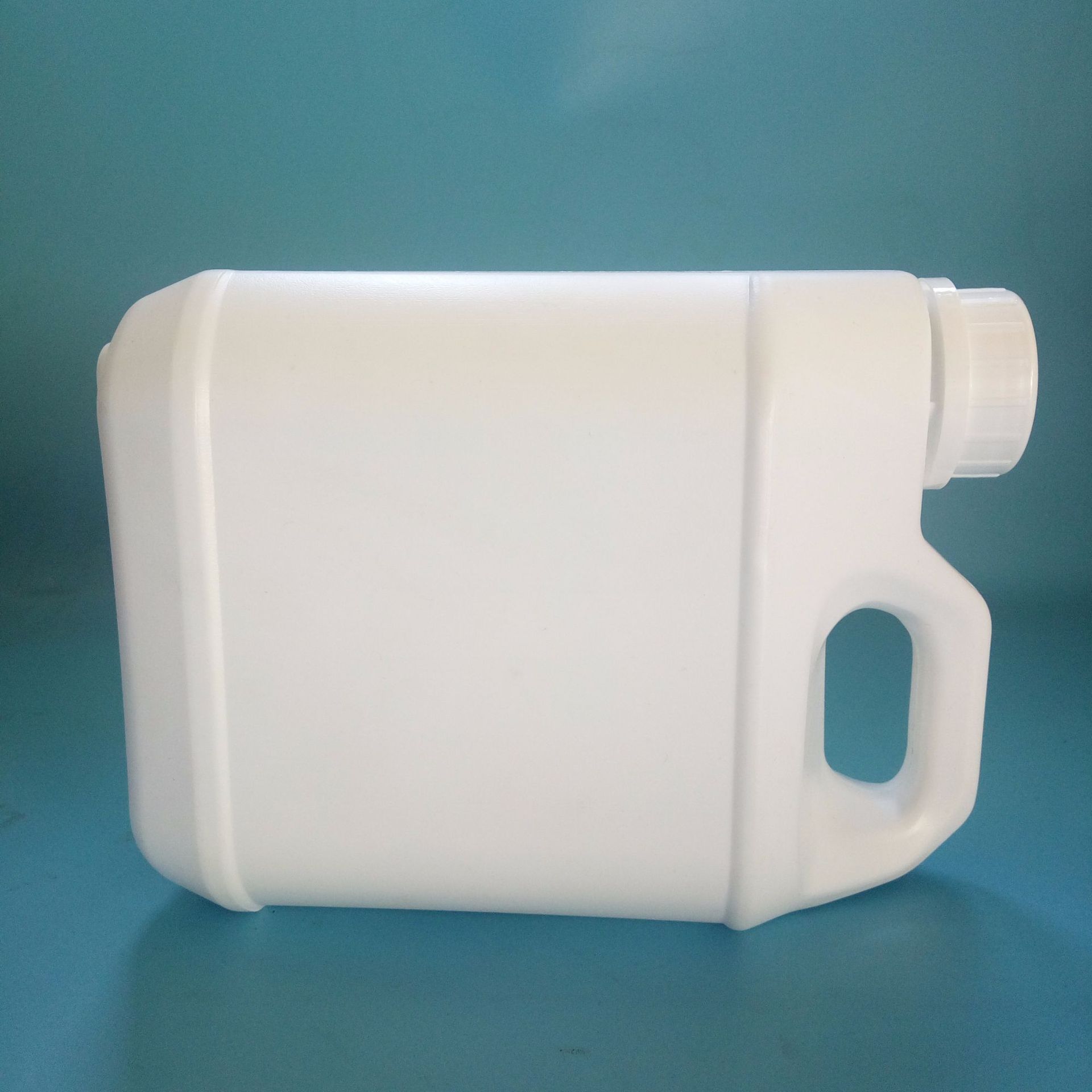 现货pe白色2l 3l 4l 5l化工塑料桶 透明带盖洗洁精洗衣液桶尿素桶