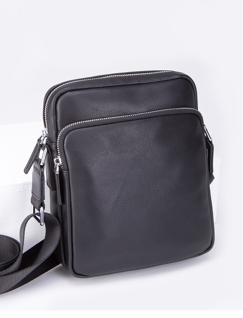 热风包包男 2018年秋冬新款男士简约休闲单肩包斜挎包男b57m8501