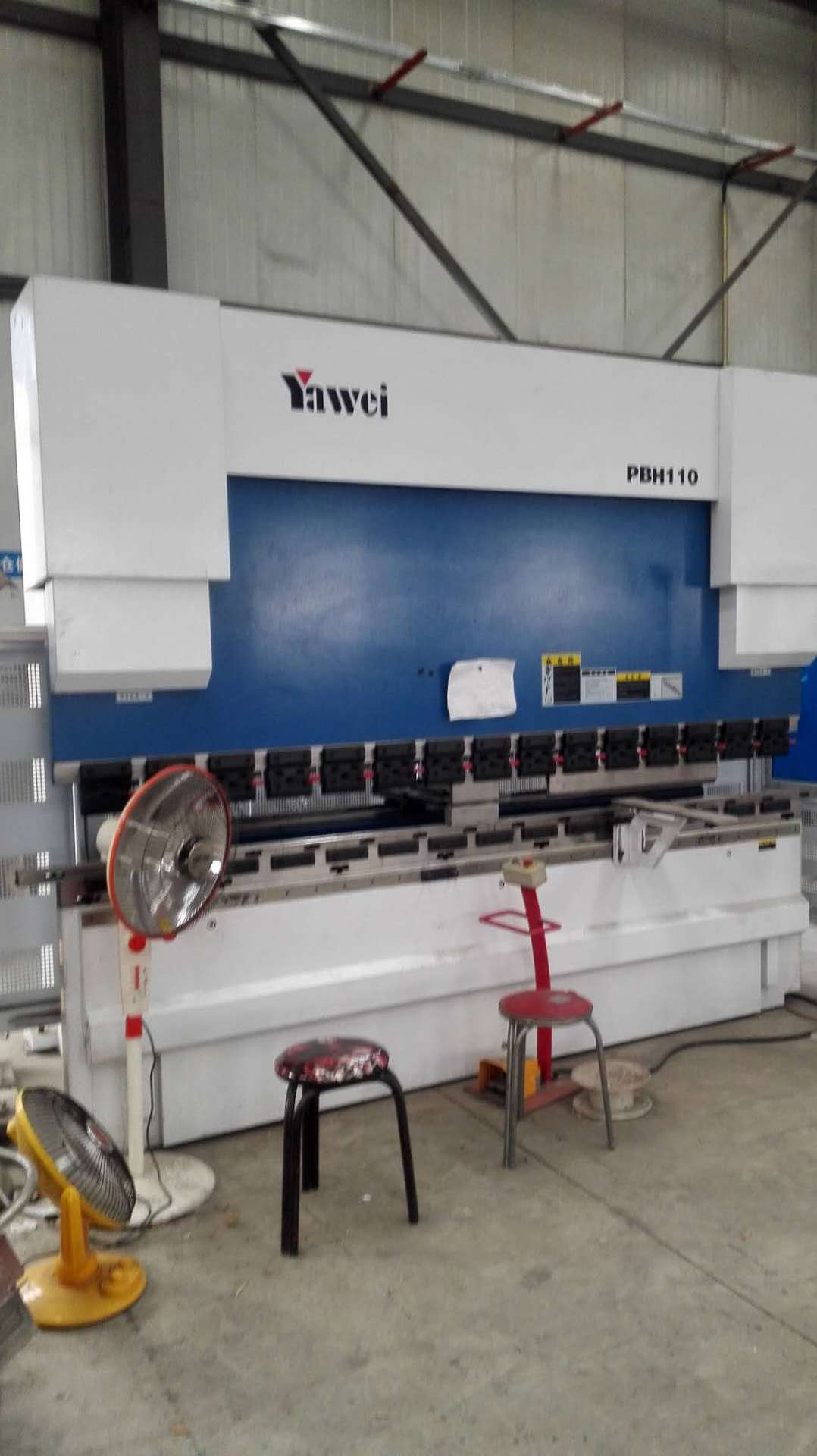 出售亚威数控折弯机pbh1103100数控冲床数控转塔冲床廊坊静德