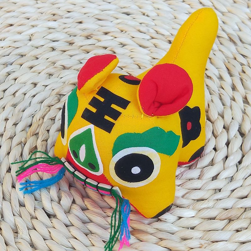 精美布艺老虎 民间工艺 手工缝制 乖乖虎 民间玩具 居家摆件