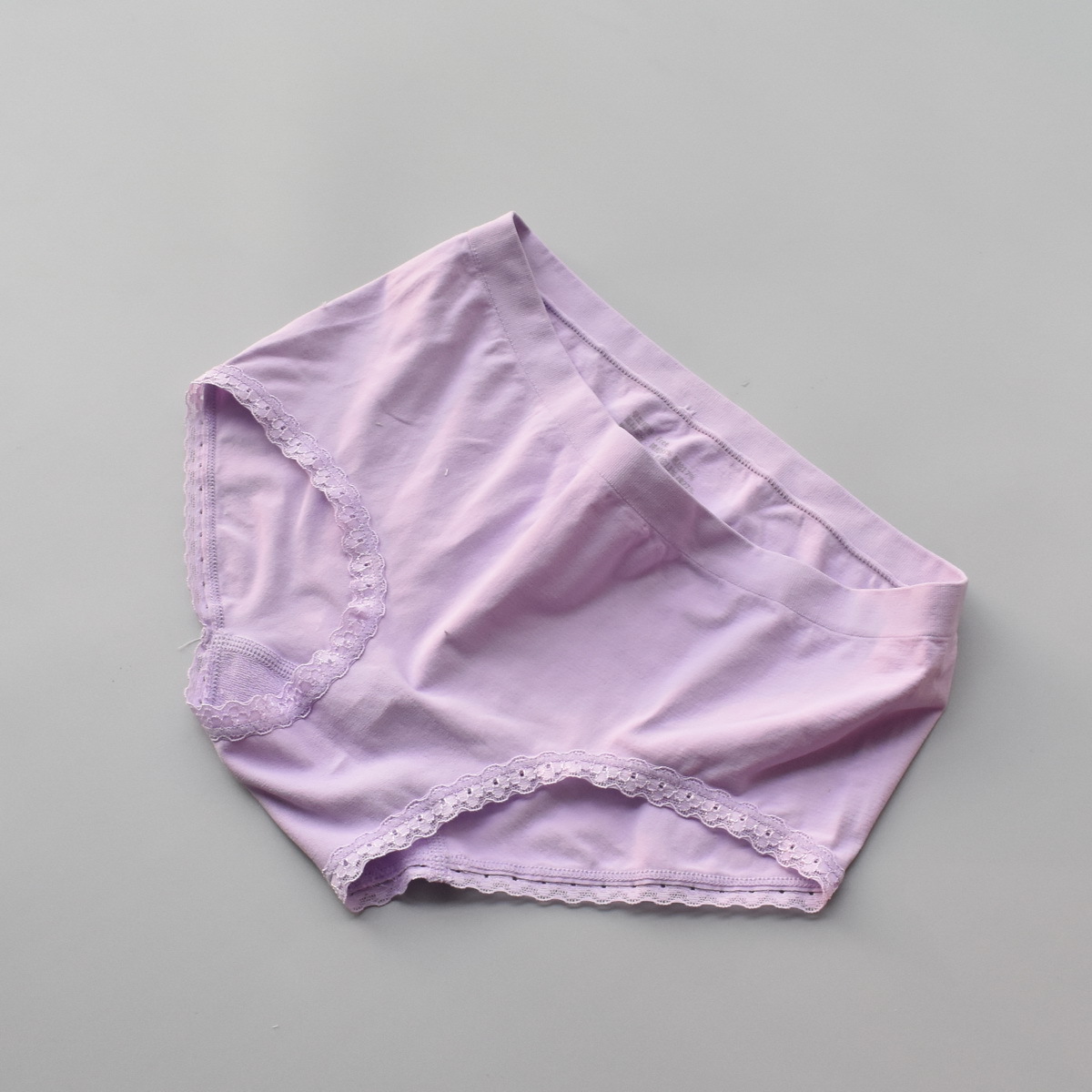 小天儿3001无缝透气蕾丝边面膜女士内裤新品裸氨机织女士三角裤