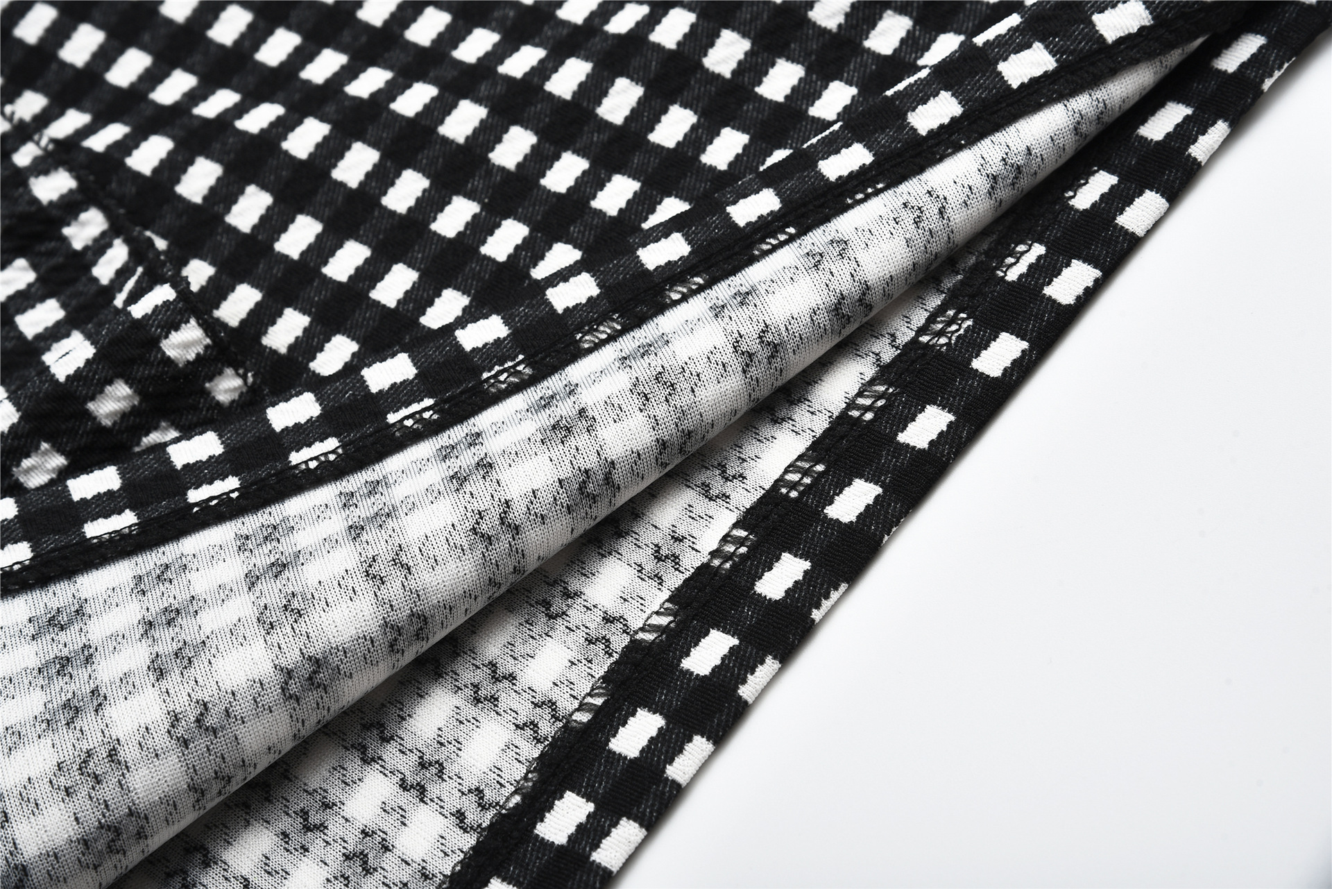 2020夏黑白格子不规则荷叶边一字肩包臀连衣短亚马逊速卖通批发q