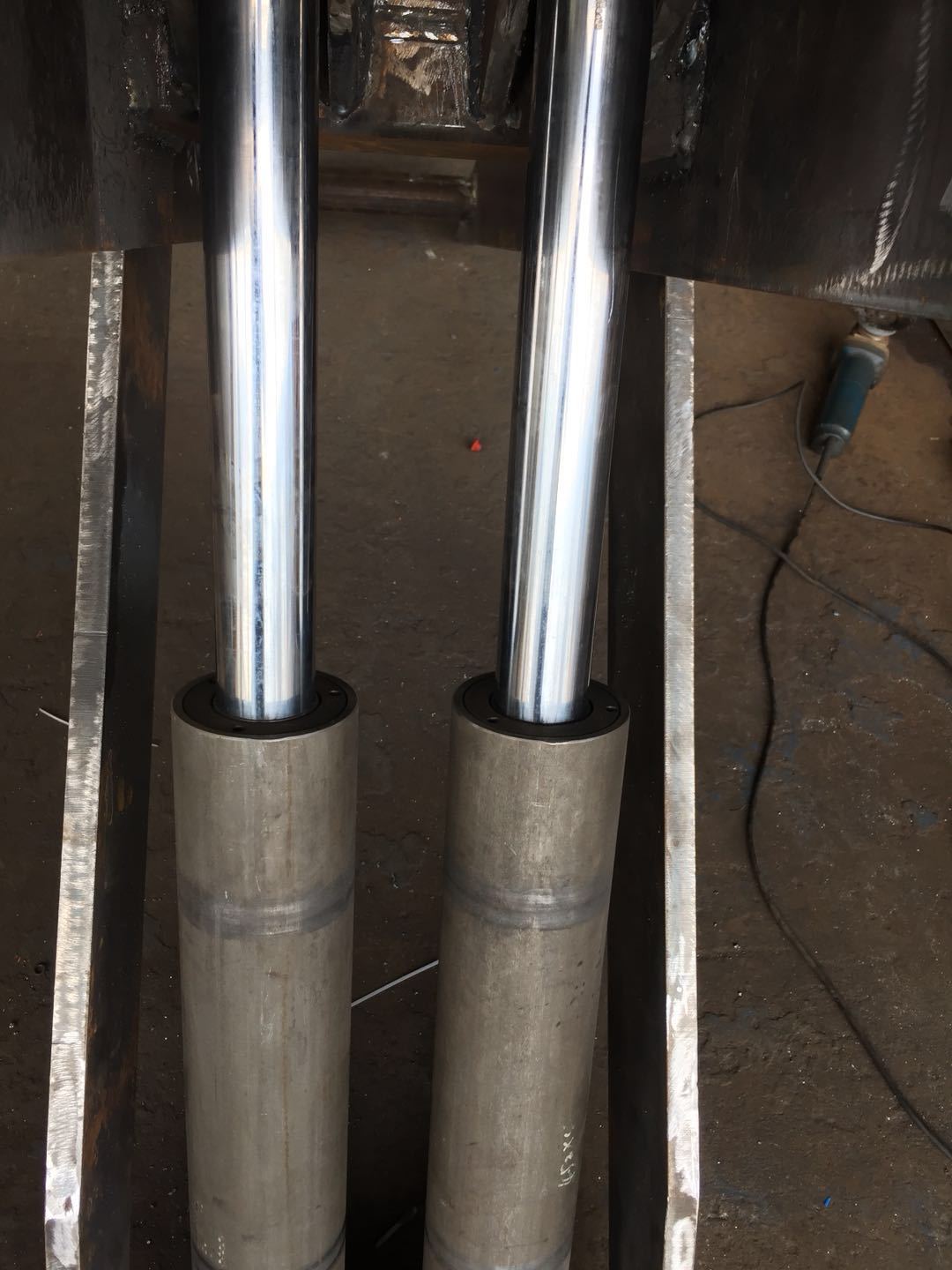 厂家生产法兰式长行程液压油缸前法兰油缸工程双耳液压油缸