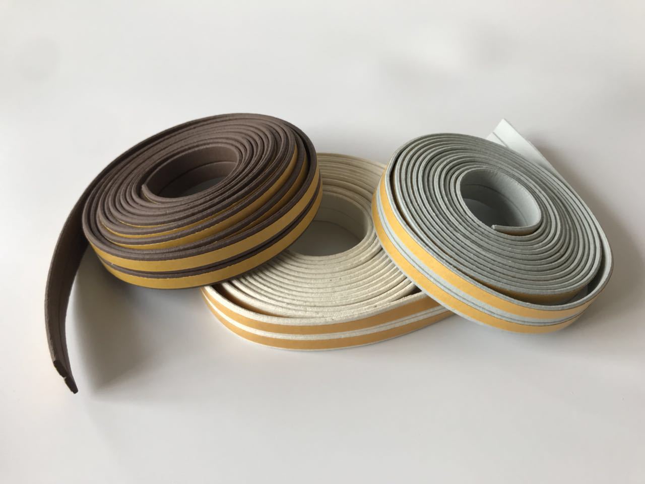 i型密封条门窗自粘型三元乙丙密封条隔音防撞窗户保暖防风帖厂家