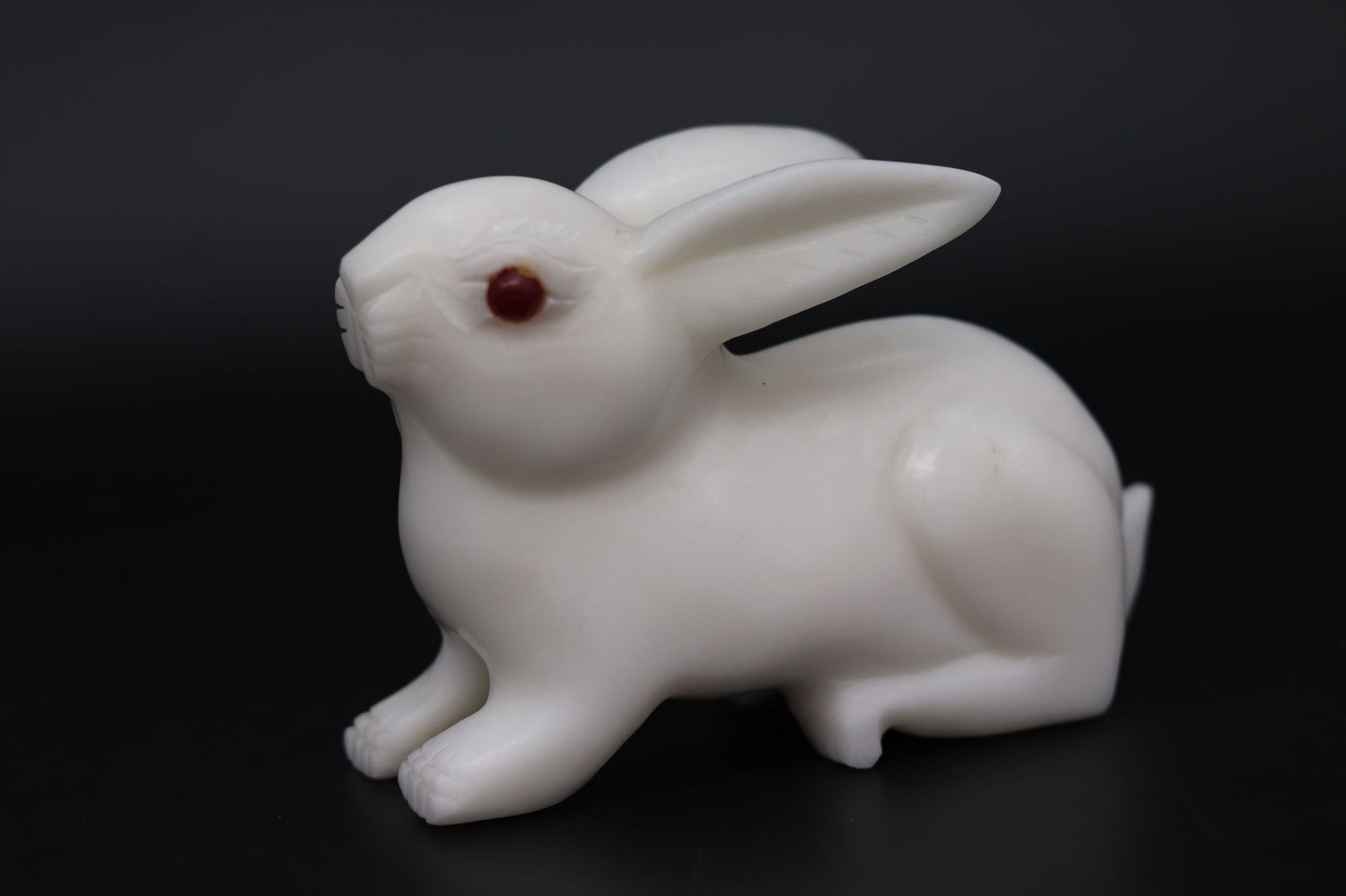 汉白玉大白兔子玉雕摆件十二生肖手工雕刻工艺品大耳朵景观礼品