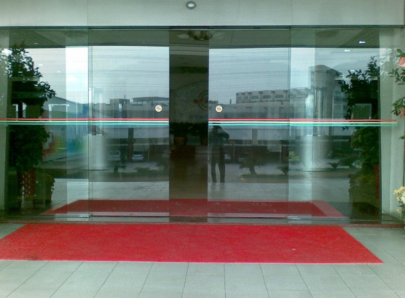 厂家直销定制电动感应门酒店自动门指纹自动门钢化玻璃推拉门