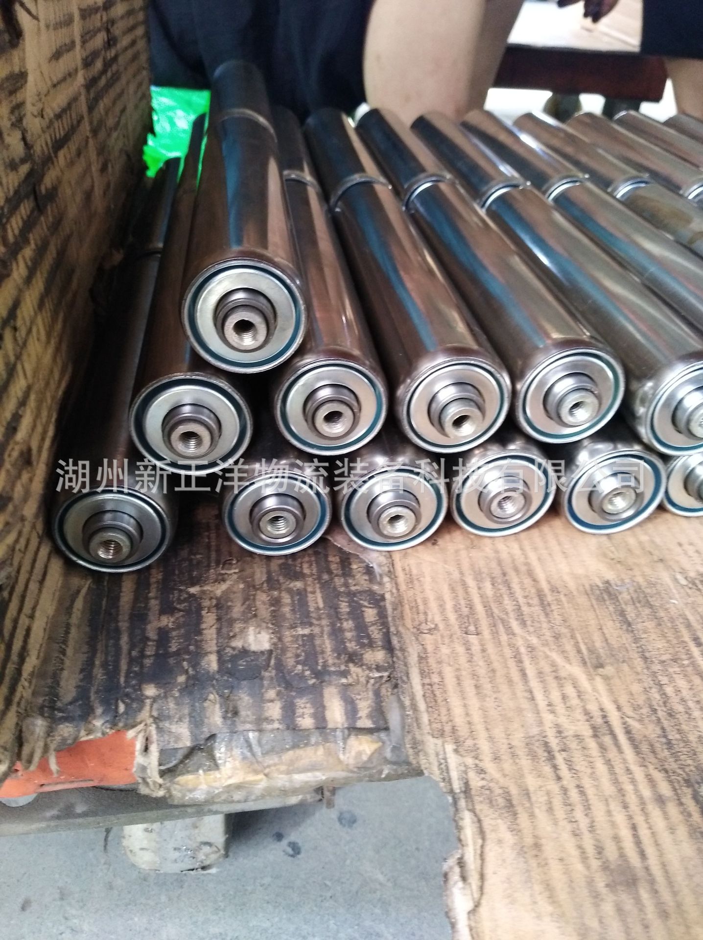 湖州正洋 皮带机下托辊 双节滚筒 碳钢镀锌辊筒 滚筒厂家定制