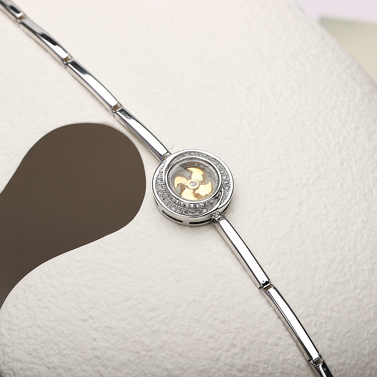 欧美跨境新品手链个性满钻镀白金手链时来运转风车饰品手饰