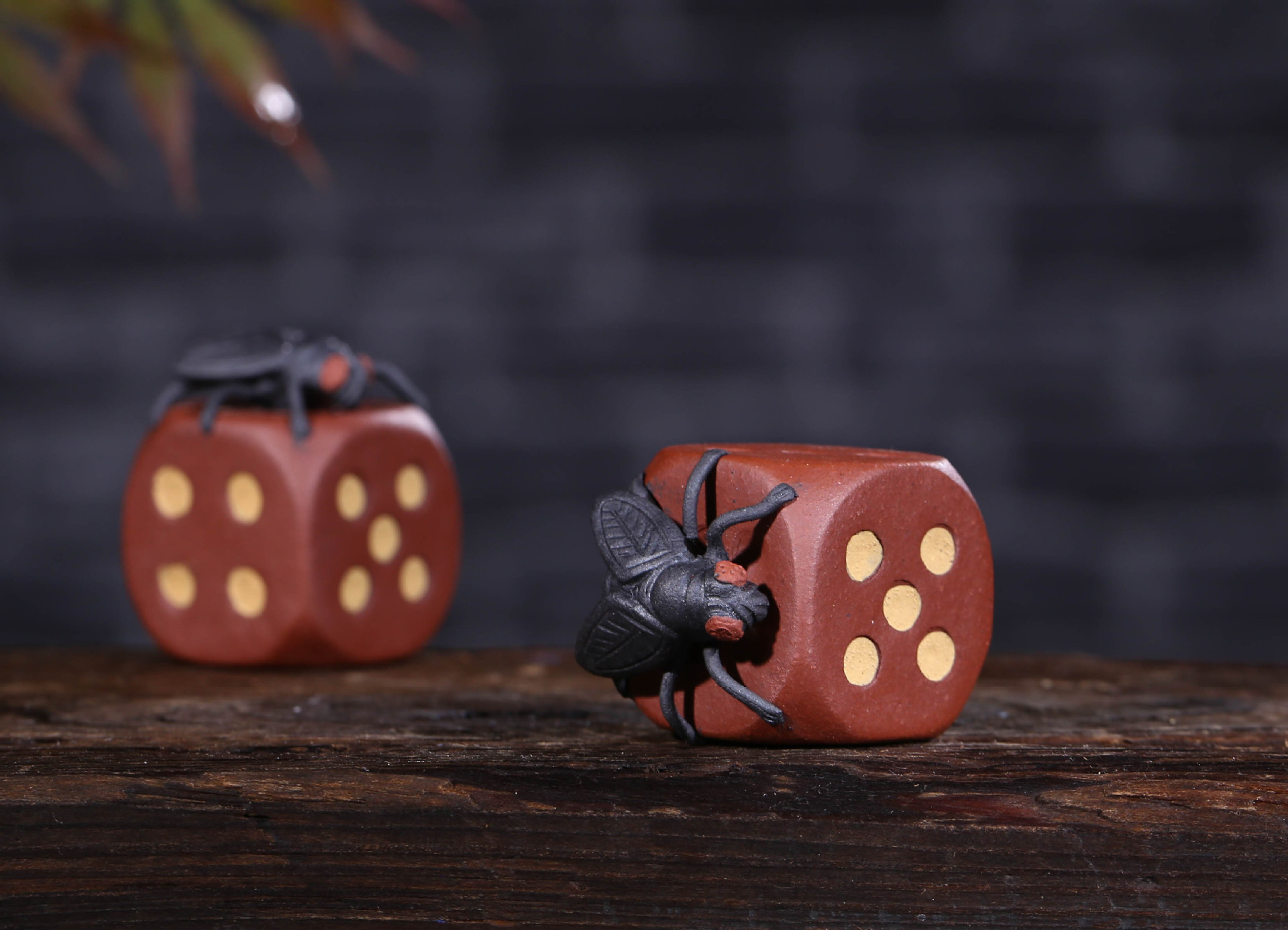 厂家直销宜兴紫砂茶宠逢赌必赢苍蝇骰子创意茶具精品手工摆件雕塑