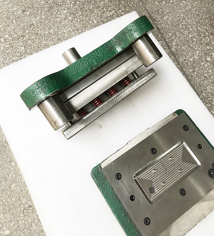 川品广东定制冲压模具 冲孔冲压成形模具 钣金冲压普通冲床用