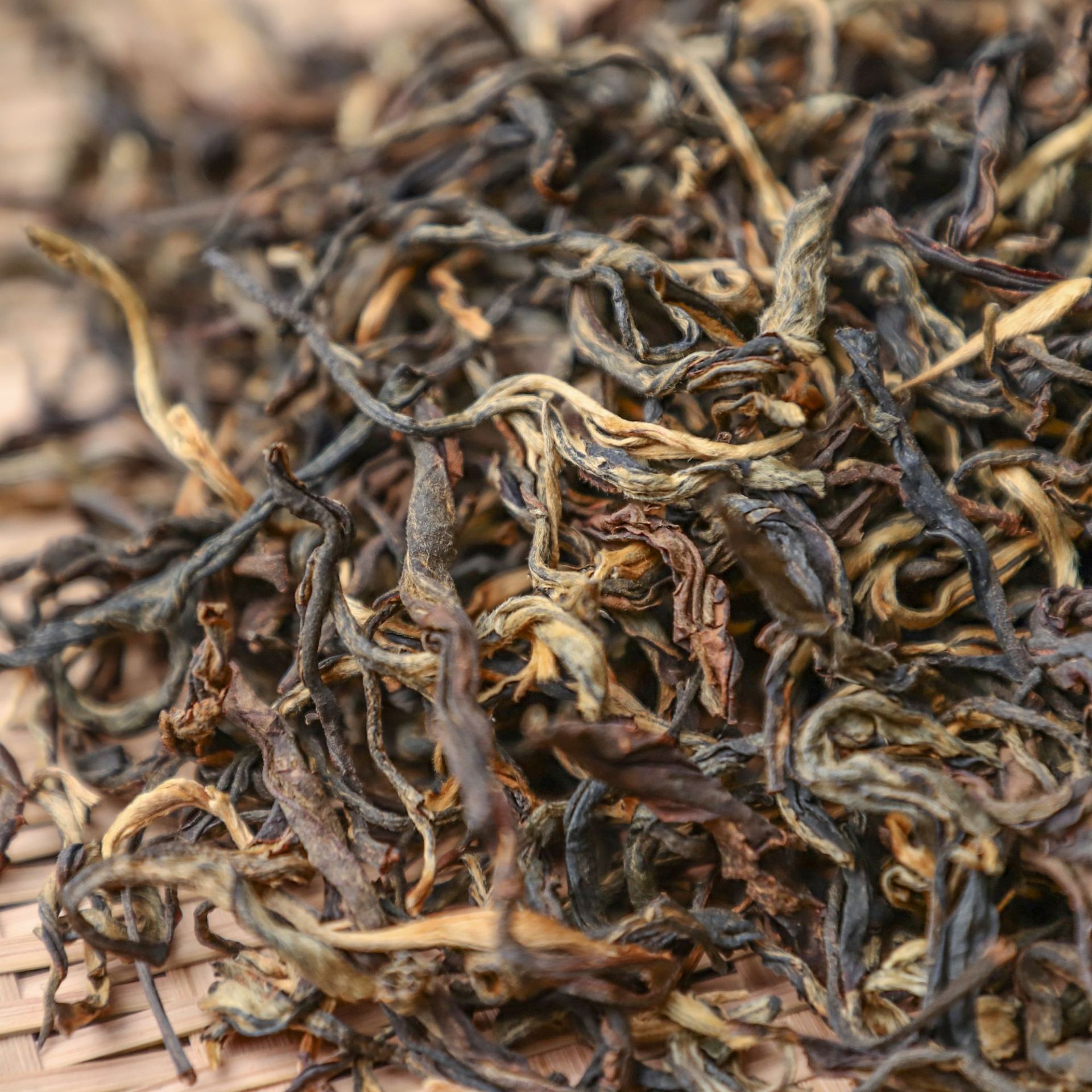 批发 云南红茶 2018年头春滇红茶 荒红 晒红散茶 私人定制