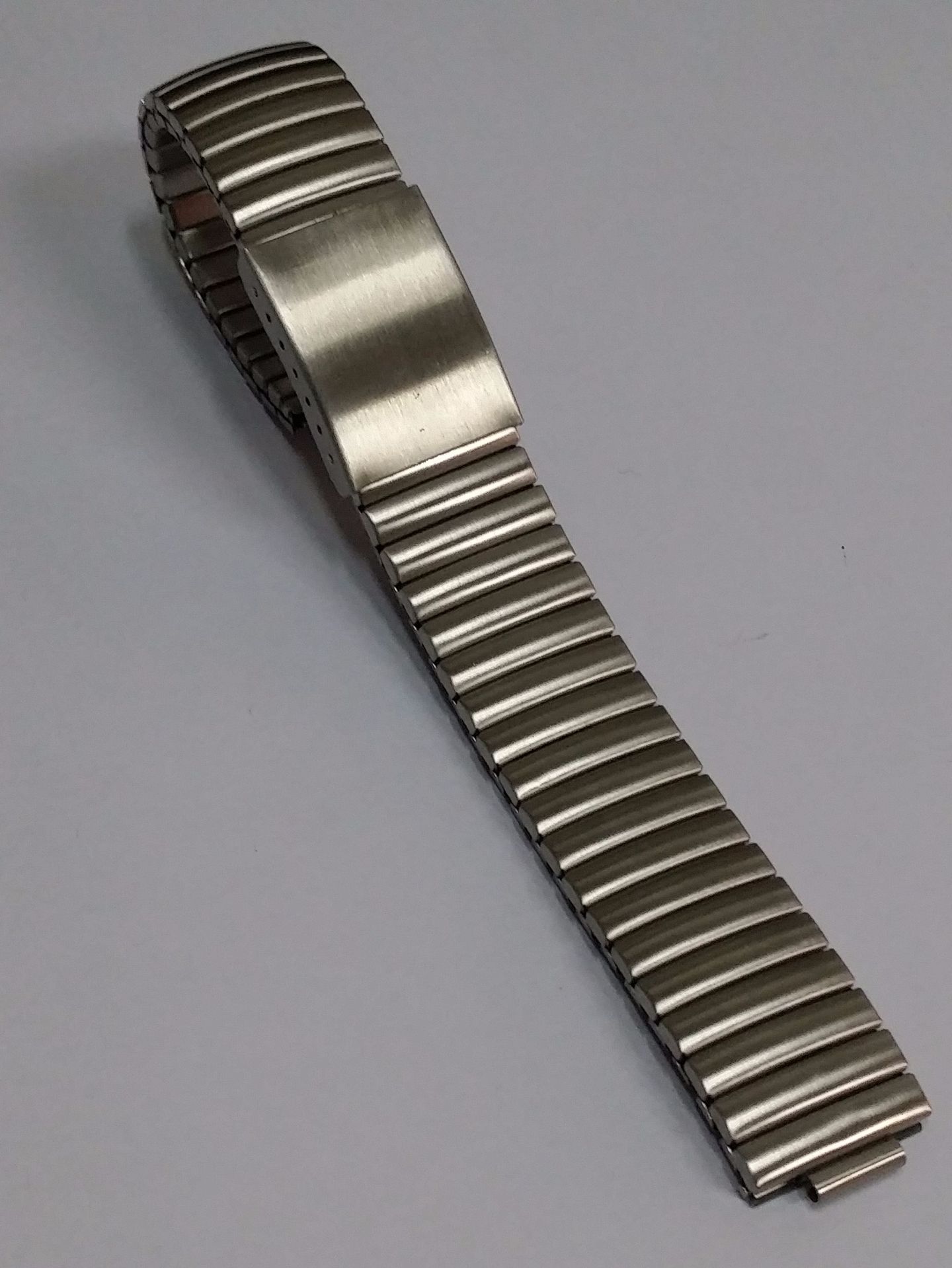 厂家生产不锈钢弹力带 可拉伸表带 可调节长短弹力带配龟壳9m接口