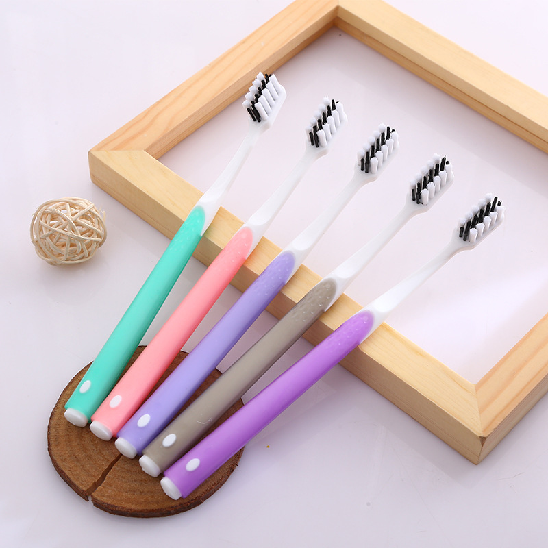 2支装竹炭正畸中硬毛牙刷成人情侣男女士1元2元店日用百货批发价