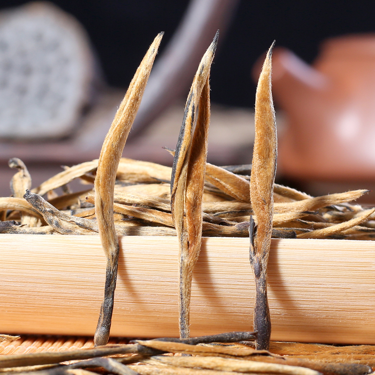 批发 云南凤庆理条 春茶大金芽 单芽红茶 散装 凤庆滇红茶大金针