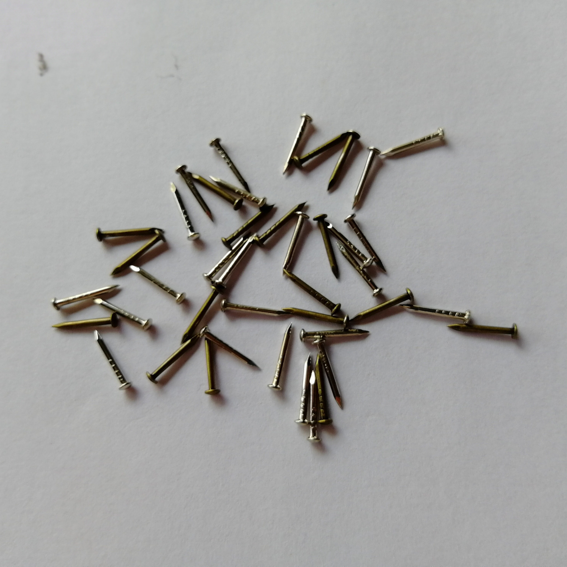 厂家供应多种规格平头 圆头鞋钉钉子小尖钉大小铁钉不锈钢钉铜钉