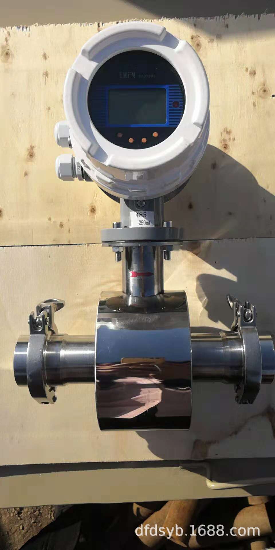 电磁流量计卫生型卡箍式,牛奶流量计量食品医药行业厂家直销