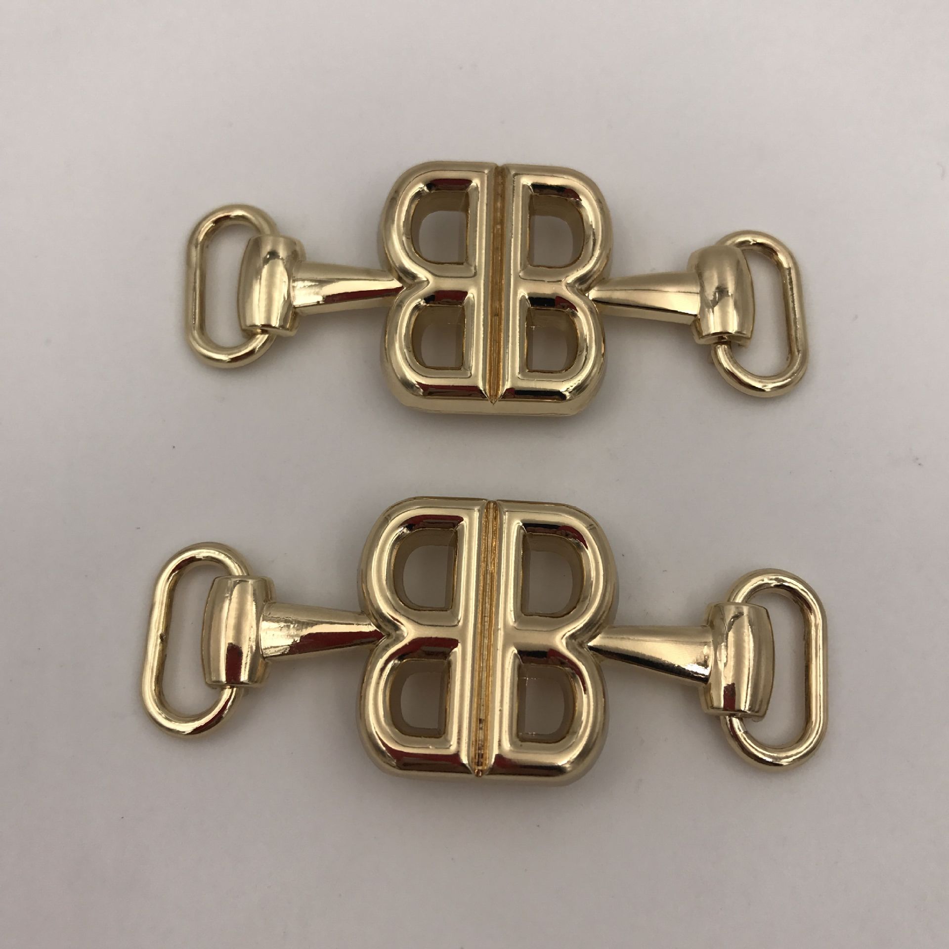 工厂2019秋冬新款金属双b鞋链鞋扣 女鞋五金b字鞋扣 合金鞋链辅料