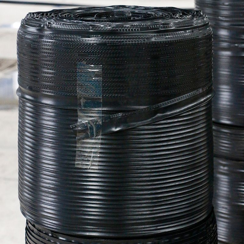 批量供应不易磨损迷宫式滴灌带 价格合理物美价廉迷宫式滴灌带