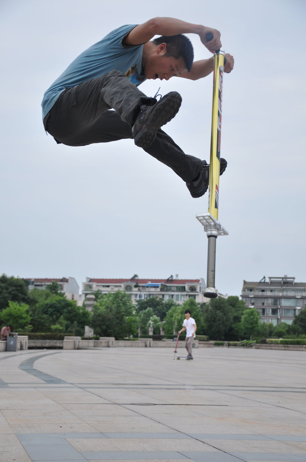 弹簧高跷户外运动儿童高跷娃娃跳平衡运动训练器pogostick 可定制