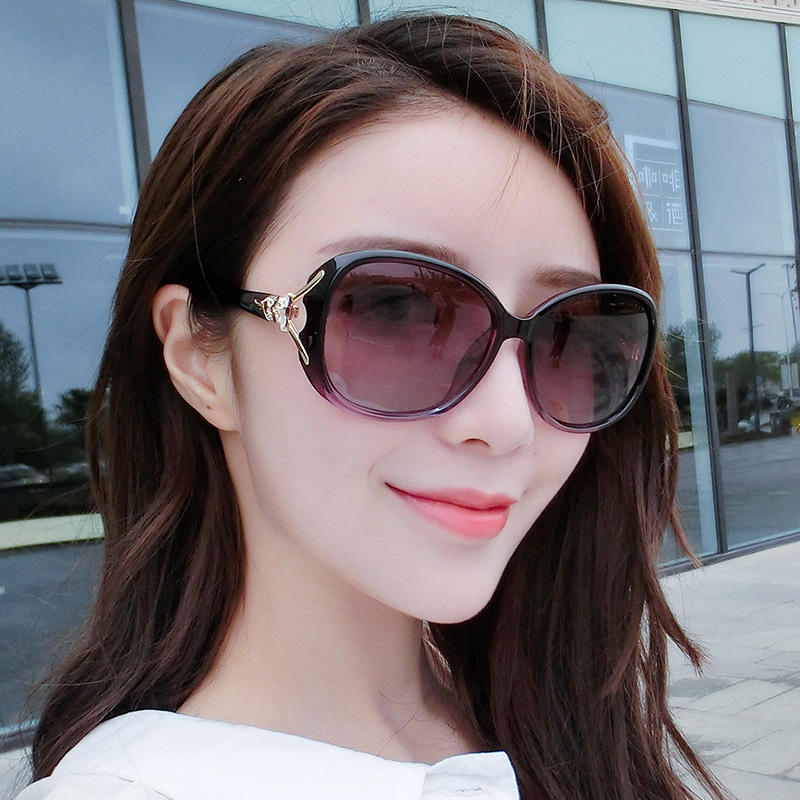 New Fashion Trendy Fox Head Sunglasses Women's Large Frame Sun Polarized Color Changing Glasses Sunglasses 8842