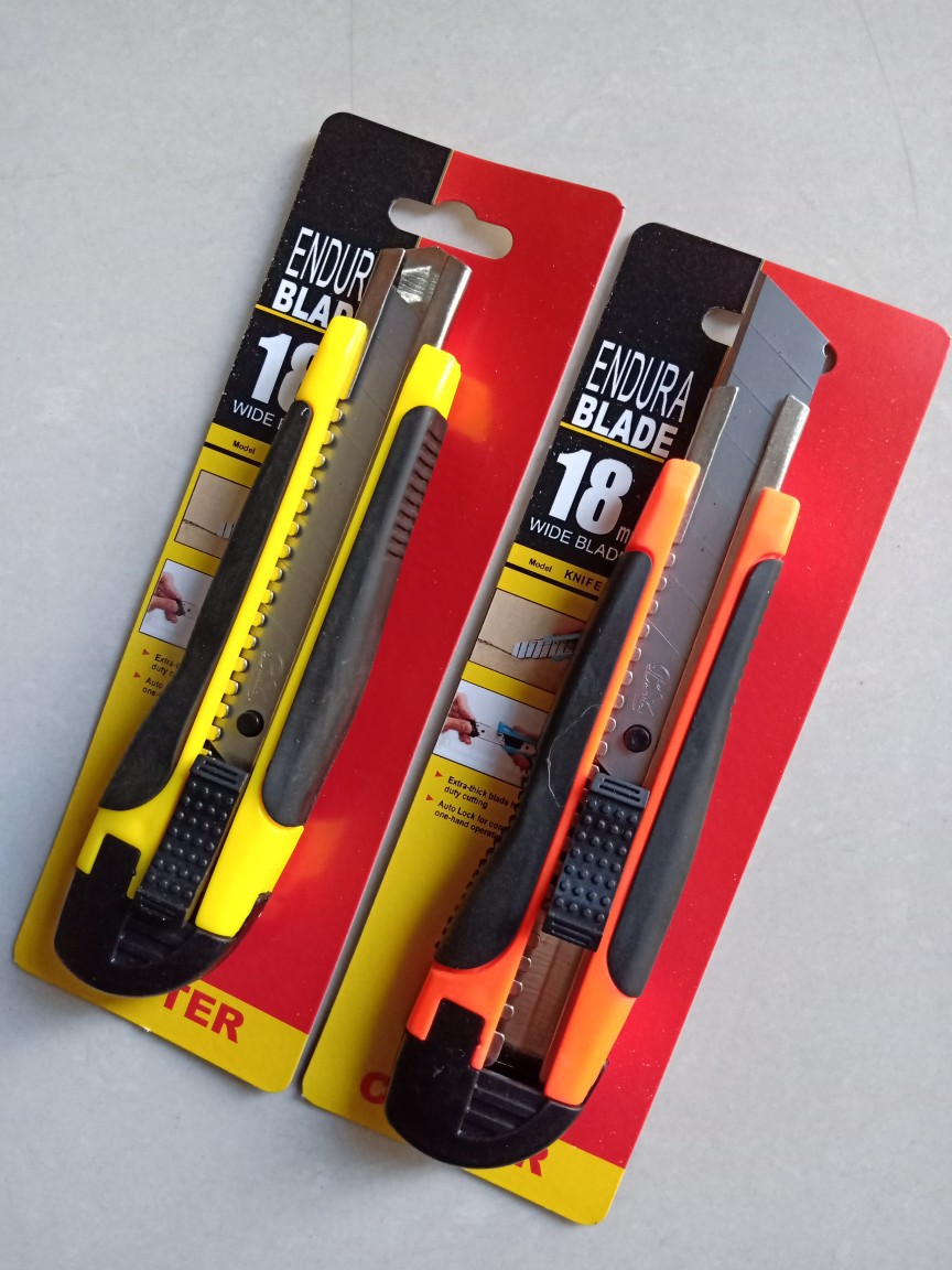 批发18m包胶286美工刀卡装多功能裁纸手推刀金属切割刀贴膜壁纸刀