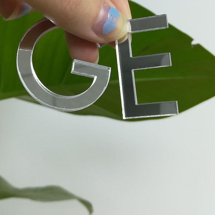 供应3mm厚亚克力银色镜亚克力镜片26个英文字母可随意切割