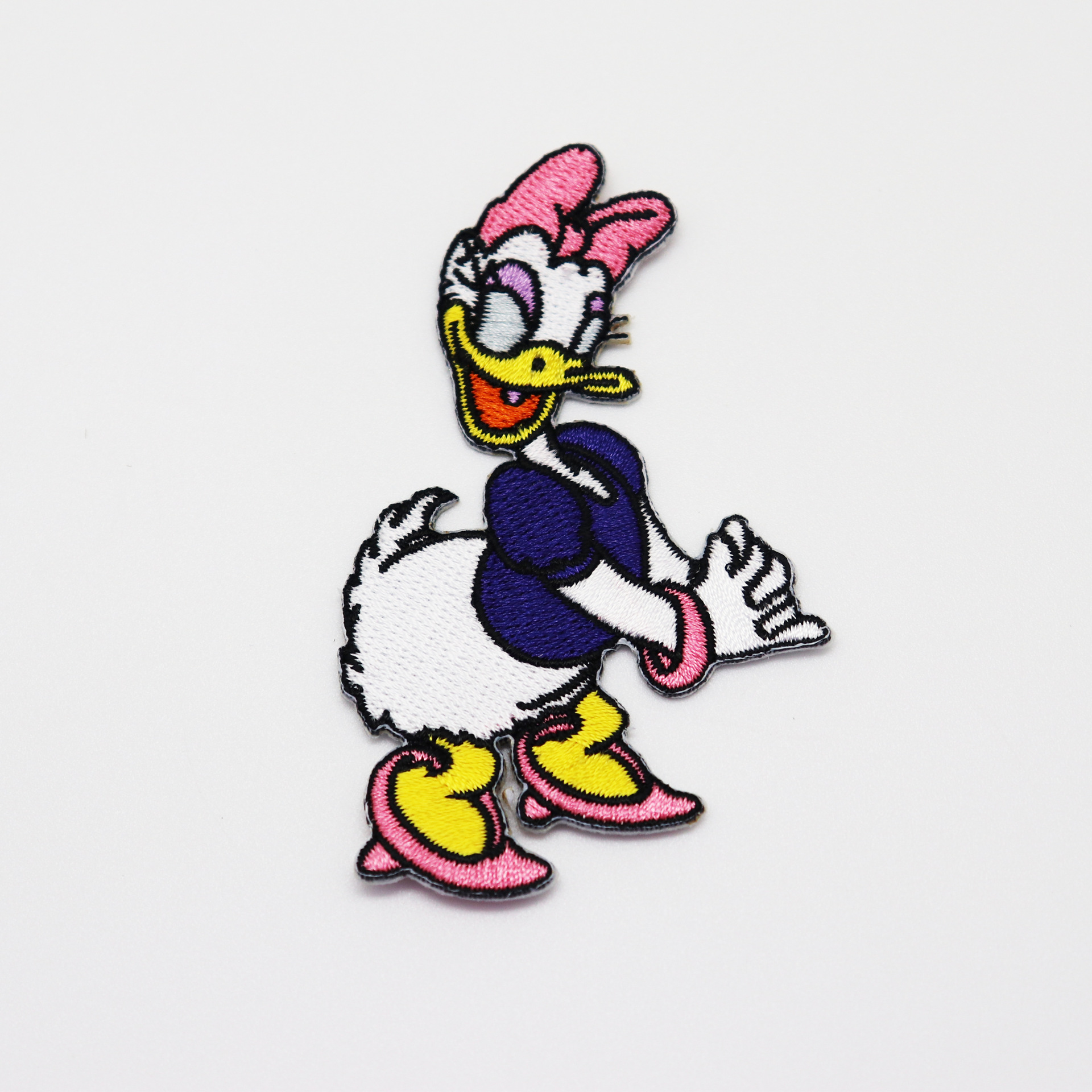 4万个2022年新款刺绣徽章制作可爱卡通刺绣徽章diy服装辅料批发绣花贴