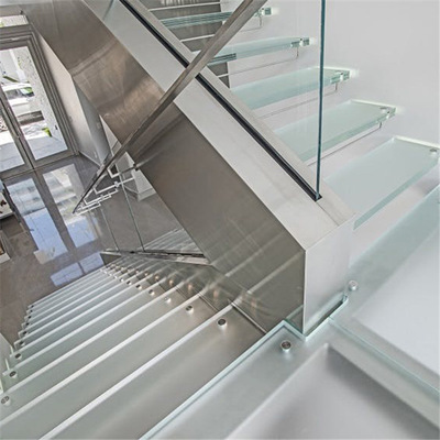 厂家直销 别墅不锈钢玻璃踏步楼梯 定制护栏广东热销