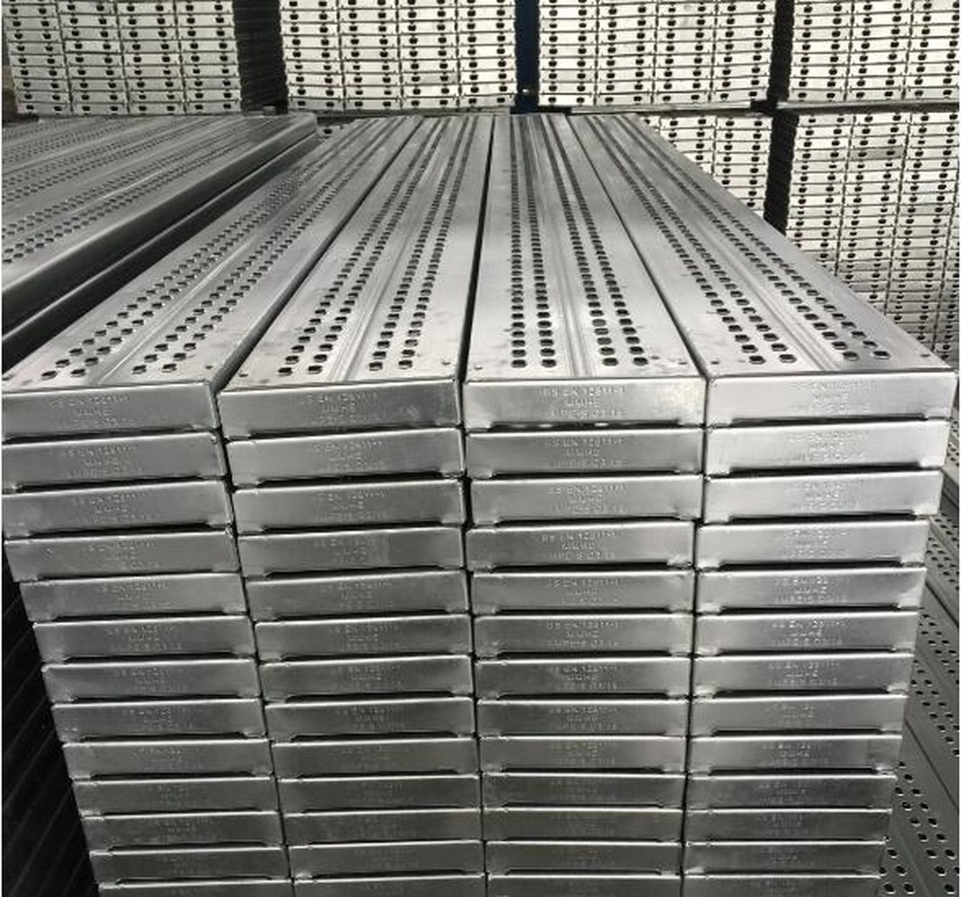 厂家直销24公分宽度双排加强筋五排防滑孔热镀锌钢跳板 品种齐全