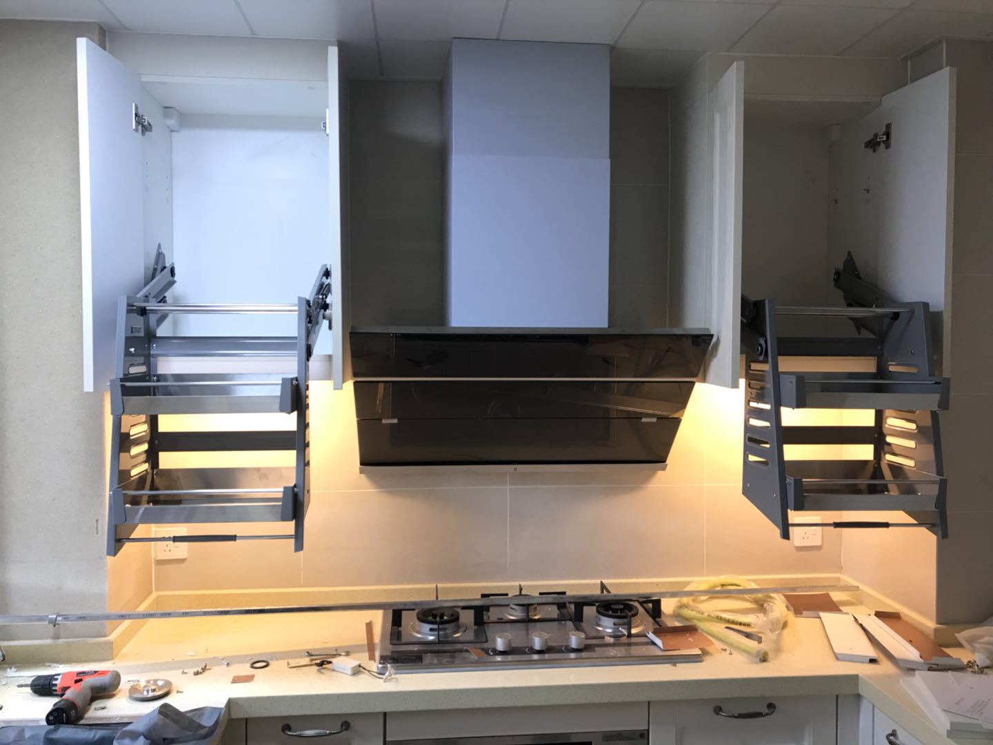 吊柜收纳的加厚阻尼下拉不锈钢手动升降机德义立拉篮吊柜